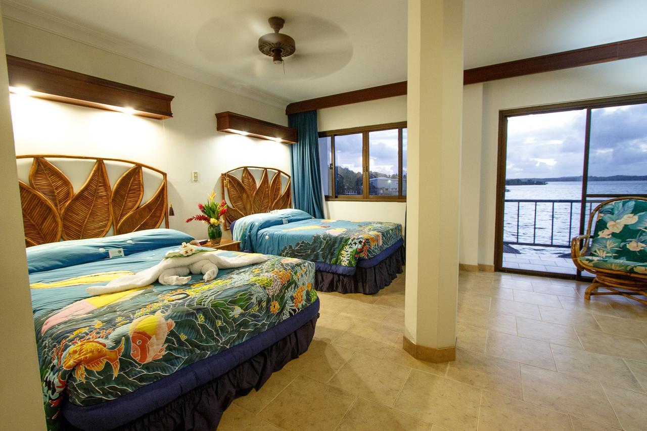Manta Ray Bay Resort Colonia Exteriér fotografie