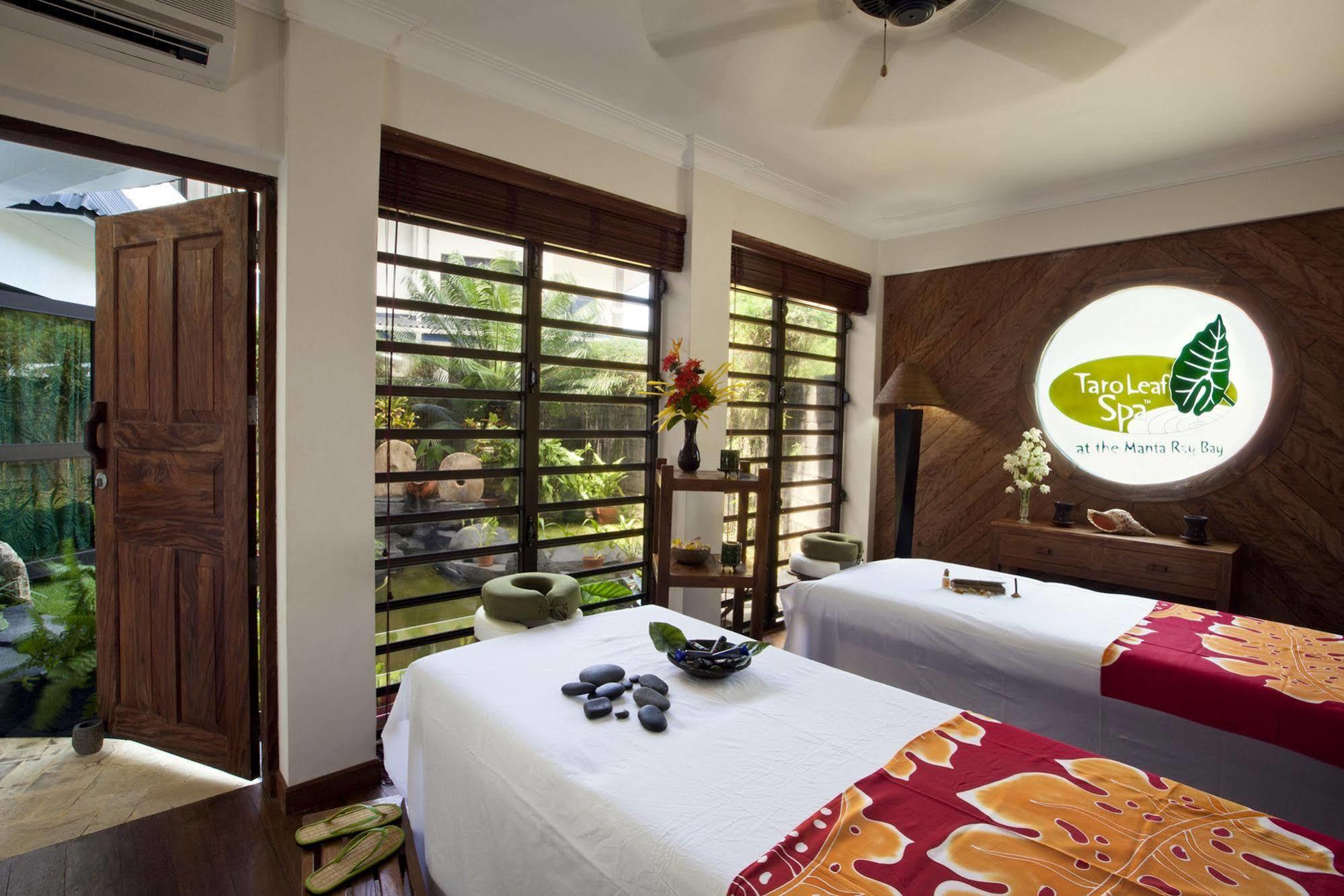 Manta Ray Bay Resort Colonia Exteriér fotografie